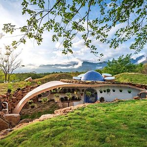 Saffronstays Asanja Titaly, Murbad - Hobbit Inspired Earth-Shelter Home With Plunge Pool